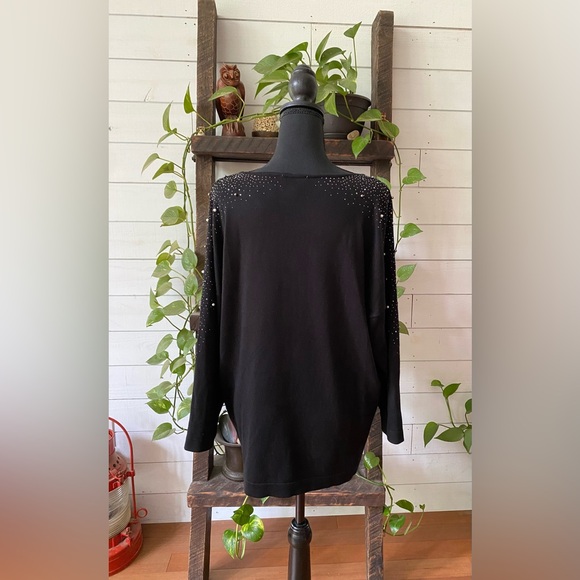 Calvin Klein: Black Relaxed Embellished Sweater - Picture 12 of 17